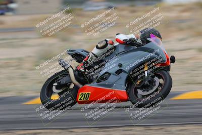 media/Jan-14-2023-SoCal Trackdays (Sat) [[497694156f]]/Turn 4 Set 2 (1030am)/